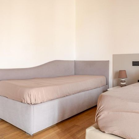 Cattedralflats -Comfort, Stile E Vista Sulla Cattedrale Bari Luaran gambar
