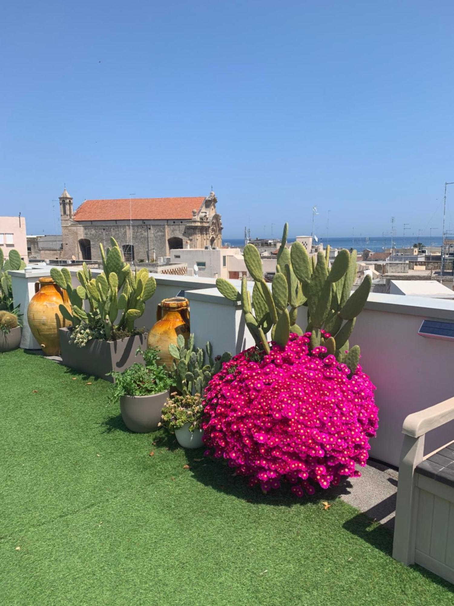 Cattedralflats -Comfort, Stile E Vista Sulla Cattedrale Bari Luaran gambar