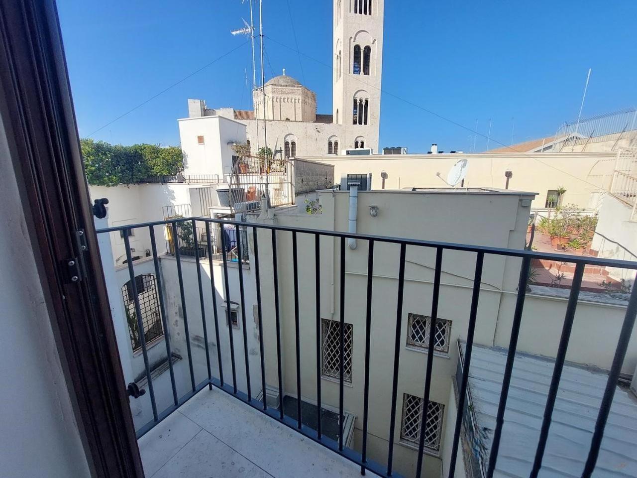 Cattedralflats -Comfort, Stile E Vista Sulla Cattedrale Bari Luaran gambar