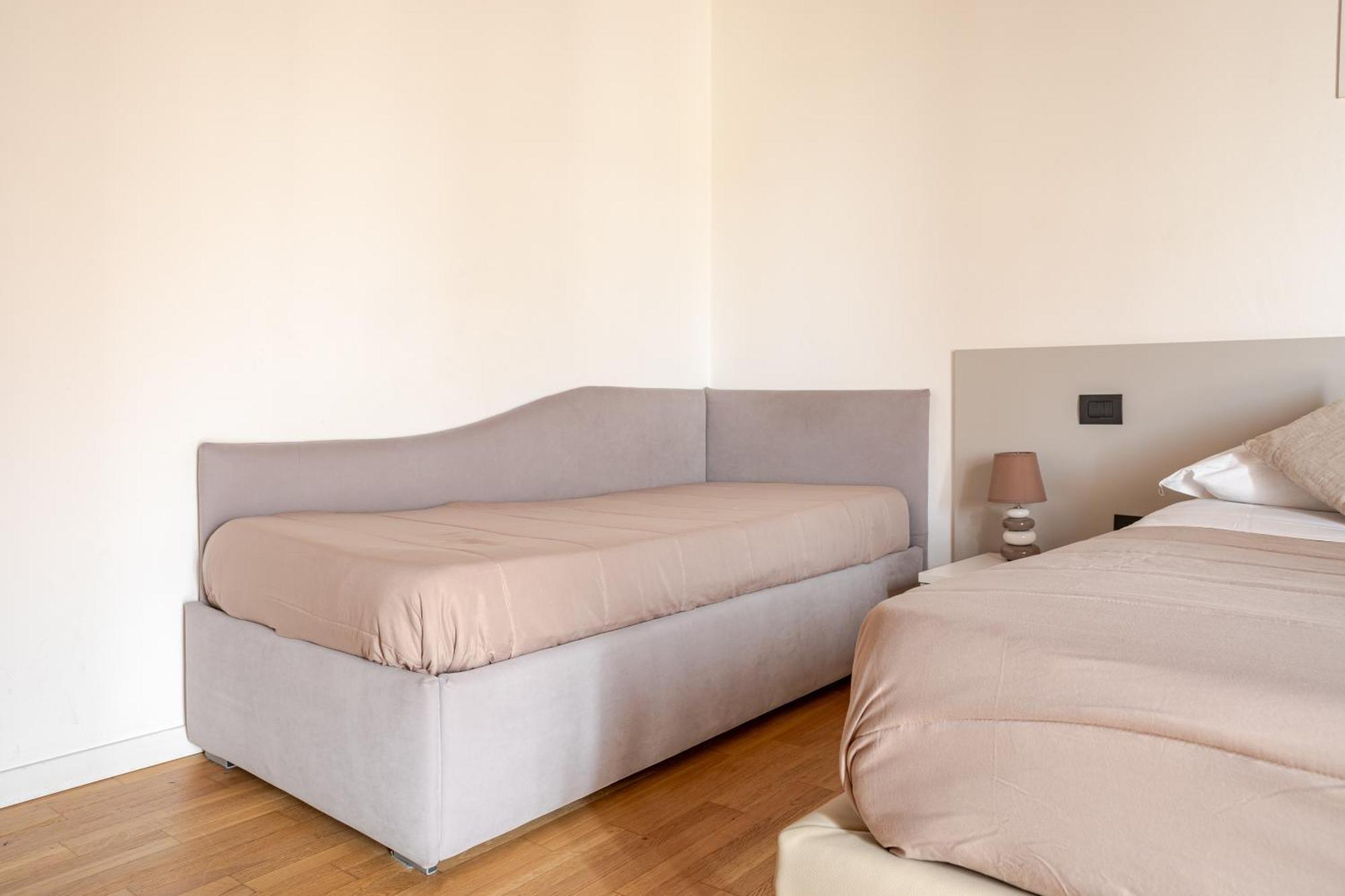 Cattedralflats -Comfort, Stile E Vista Sulla Cattedrale Bari Luaran gambar